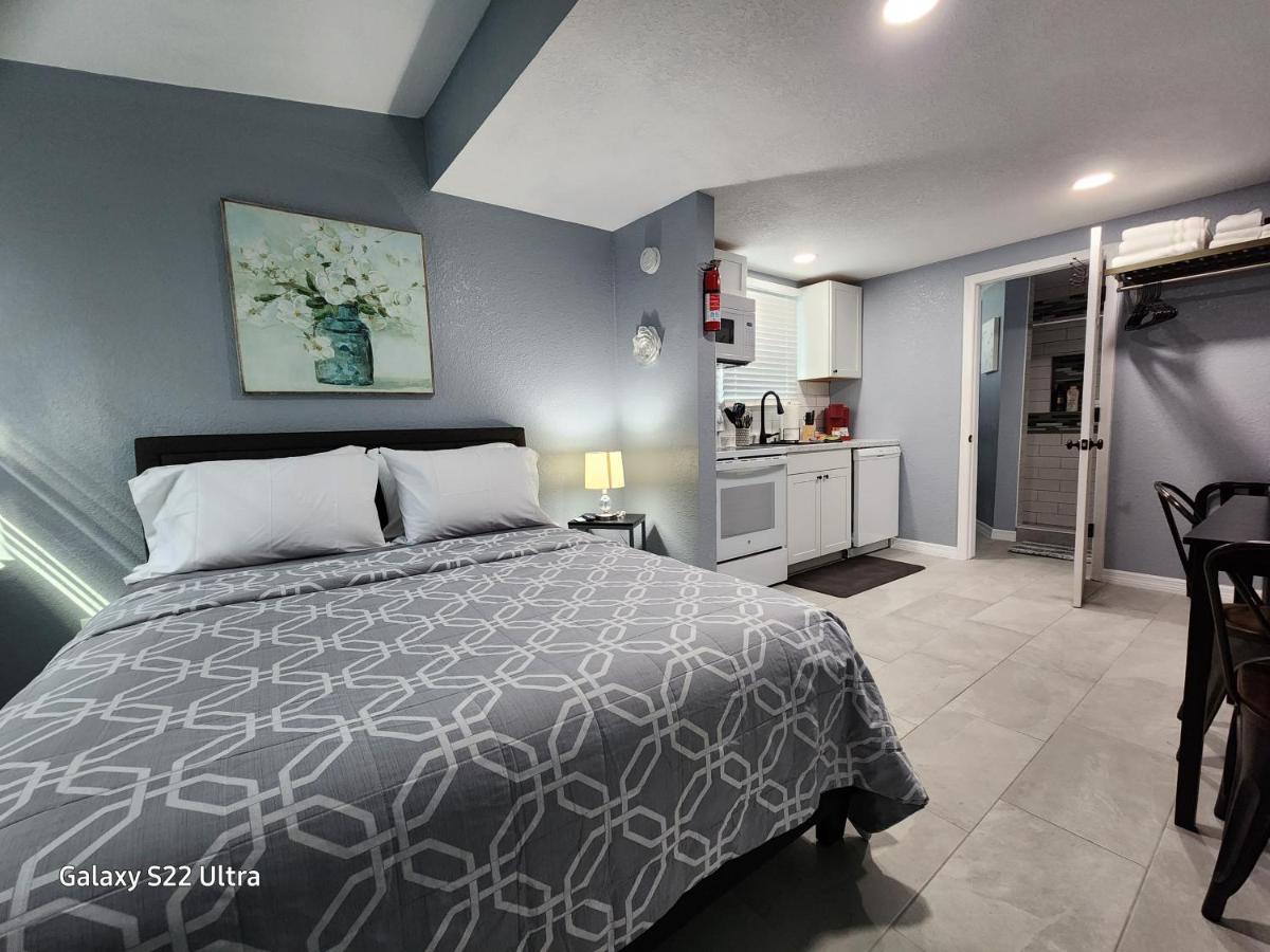 Private Getaway Studio ! Lakeland Exterior photo